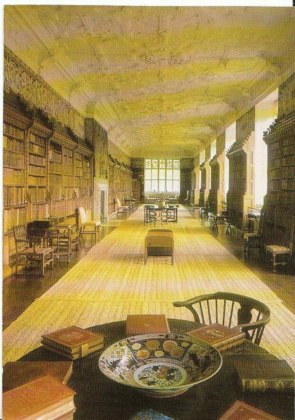 Norfolk Postcard - Blickling Hall, The Long Gallery   AB835