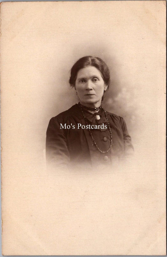 Ancestors Postcard -Portrait of a Lady, Vintage Fashions, Family History RS40199