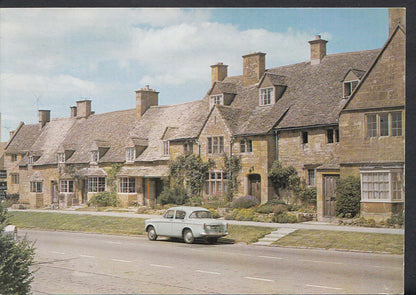 Old Broadway Worcestershire Cotswolds Stone Cottages Classic Car Postcard C1247