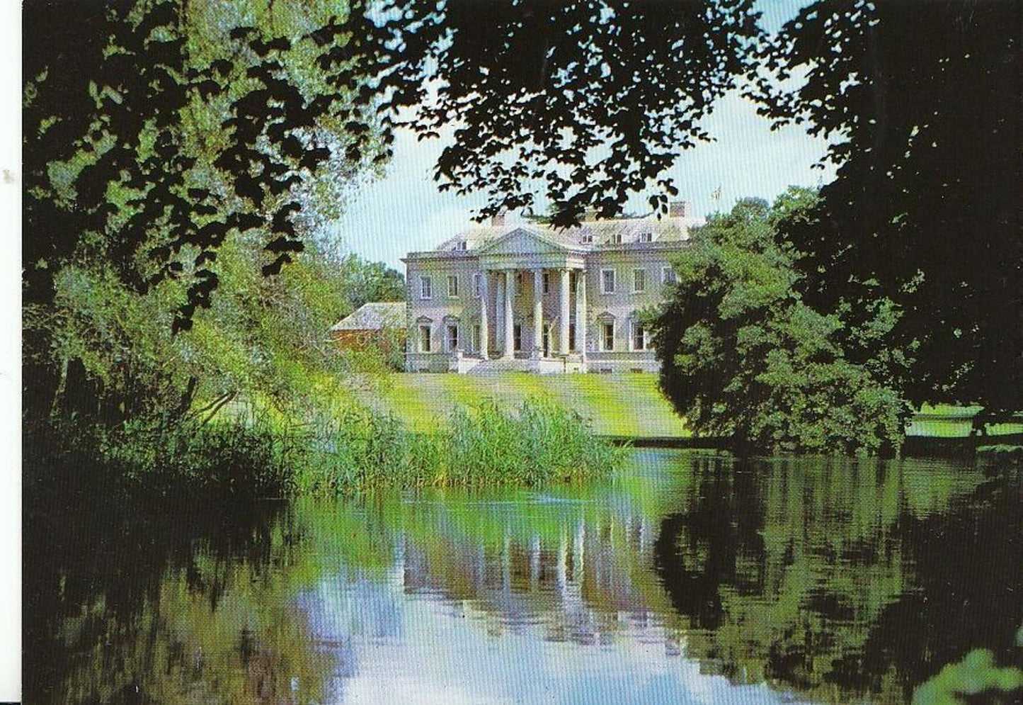Hampshire Postcard - Broadlands - Romsey - The Home of Lord Mountbatten  AB575