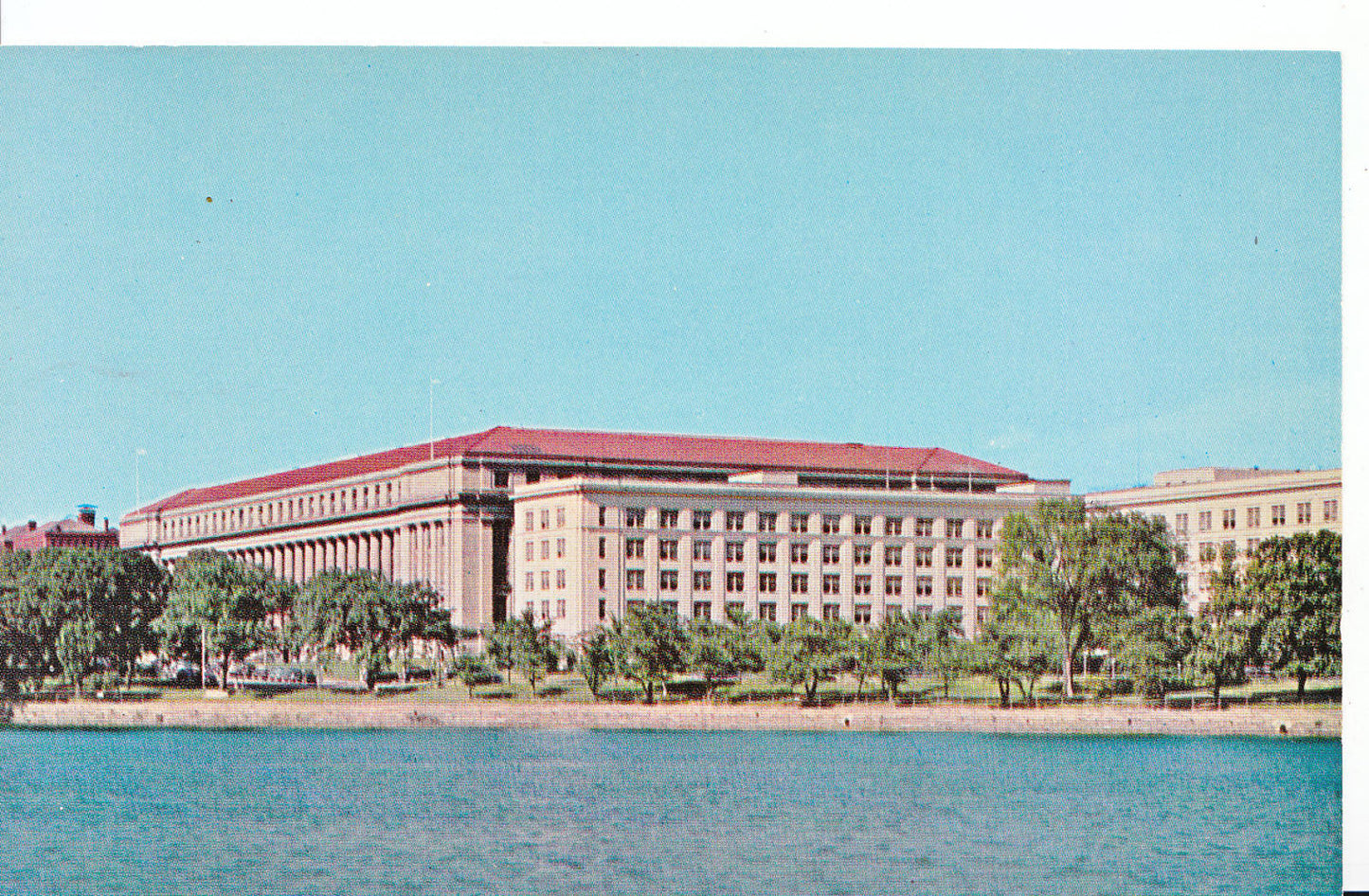 America Postcard - Bureau of Engraving, Washington D.C.   SL337