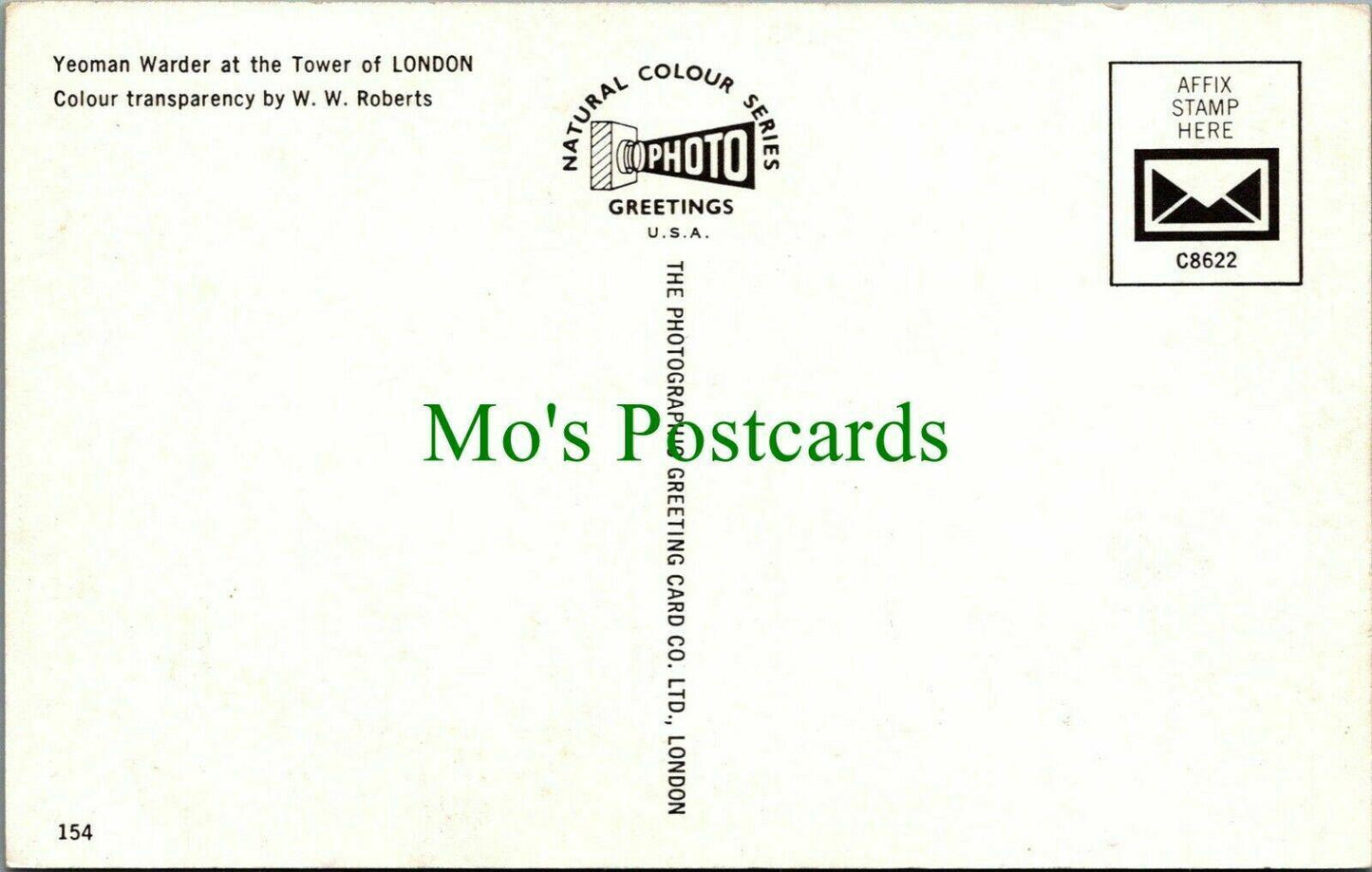 London Postcard - Yeoman Warder at The Tower of London  RS27905