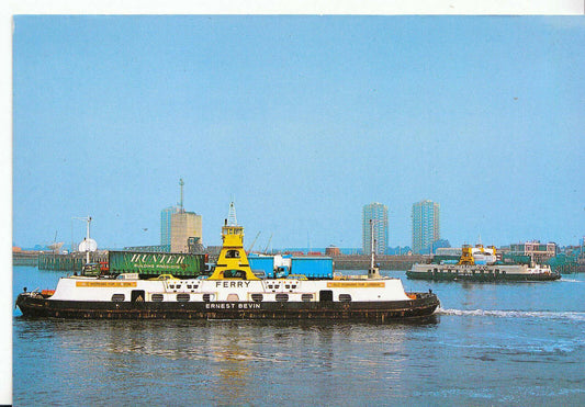 London Shipping Postcard: The Woolwich Ferry, "Ernest Bevin"  W270