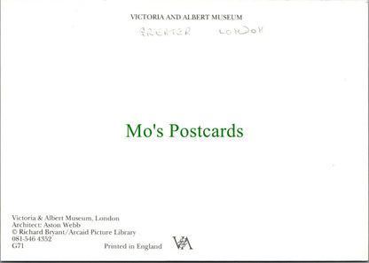 London Postcard - Victoria and Albert Museum  RRR1178