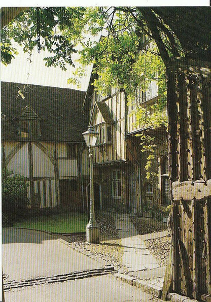 Hampshire Postcard - Winchester Cathedral. Cheyney Gate to Cathedral Close AB502