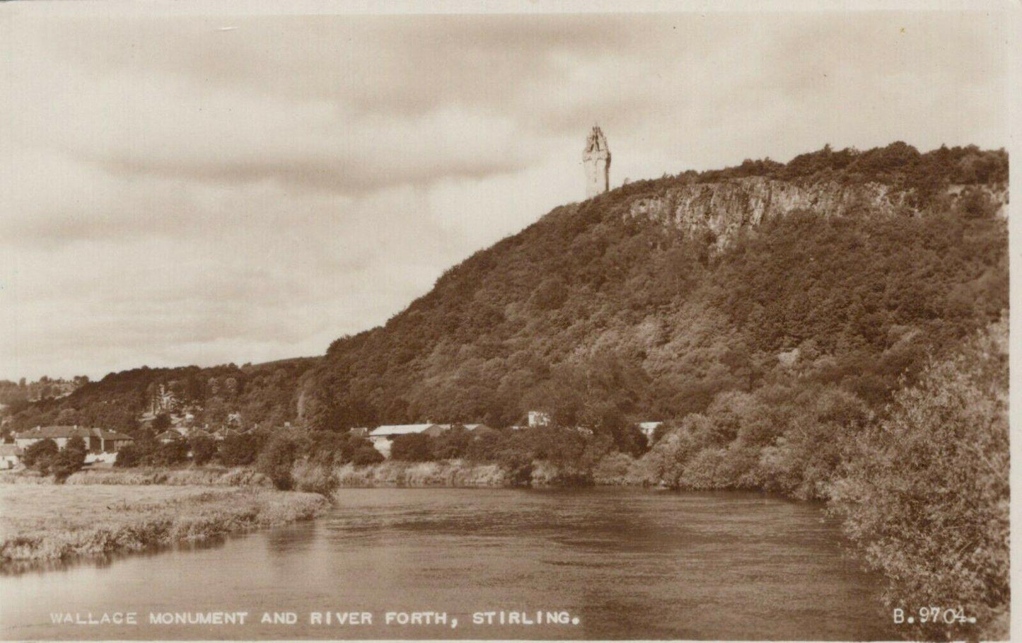 Scotland Postcard - Wallace Monument and River Forth, Stirling   RS21930