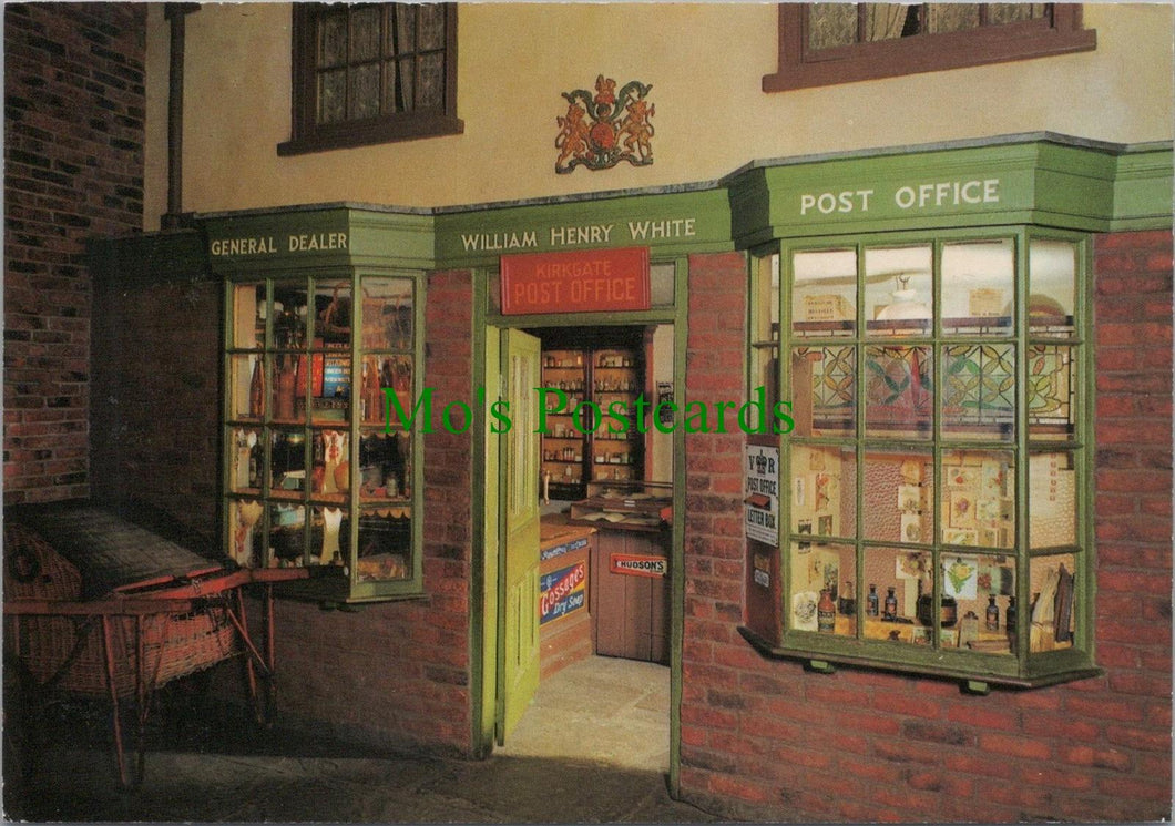 Yorkshire Postcard - Castle Museum, York, Kirkgate Post Office  RR19261