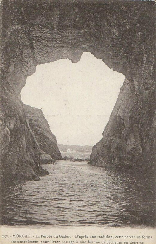 France Postcard - Morgat, La Percee du Gador  U594