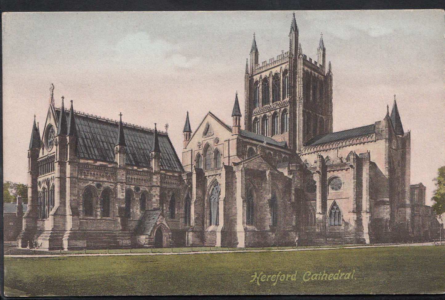 Herefordshire Postcard - Hereford Cathedral      RT776