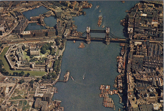 London Postcard - Aerial View of The Tower of London and Tower Bridge RR23198