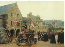 Load image into Gallery viewer, France Postcard - Locronan, Du Film "Chouans" De Philippe de Broca TZ2848
