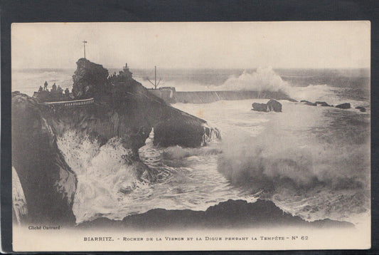 France Postcard - Biarritz - Rocher De La Vierge Et La Digue Pendant T7477