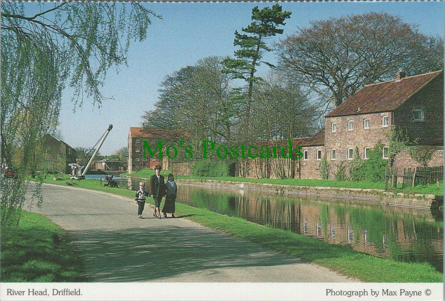 Yorkshire Postcard - River Head, Driffield     RR8771