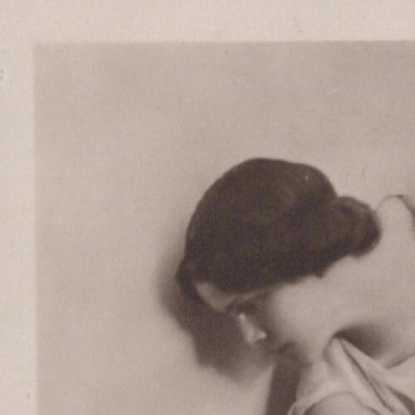 Theatrical Postcard - Edith Von Schrenck Dancer, Dancing, Signed  RS40479