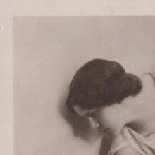 Load image into Gallery viewer, Theatrical Postcard - Edith Von Schrenck Dancer, Dancing, Signed  RS40479
