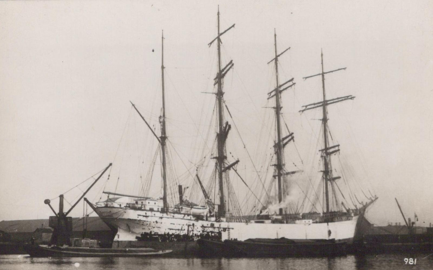Shipping History Postcard - Barquentine Archibald Russell  - XT60