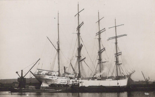 Shipping History Postcard - Barquentine Archibald Russell  - XT60
