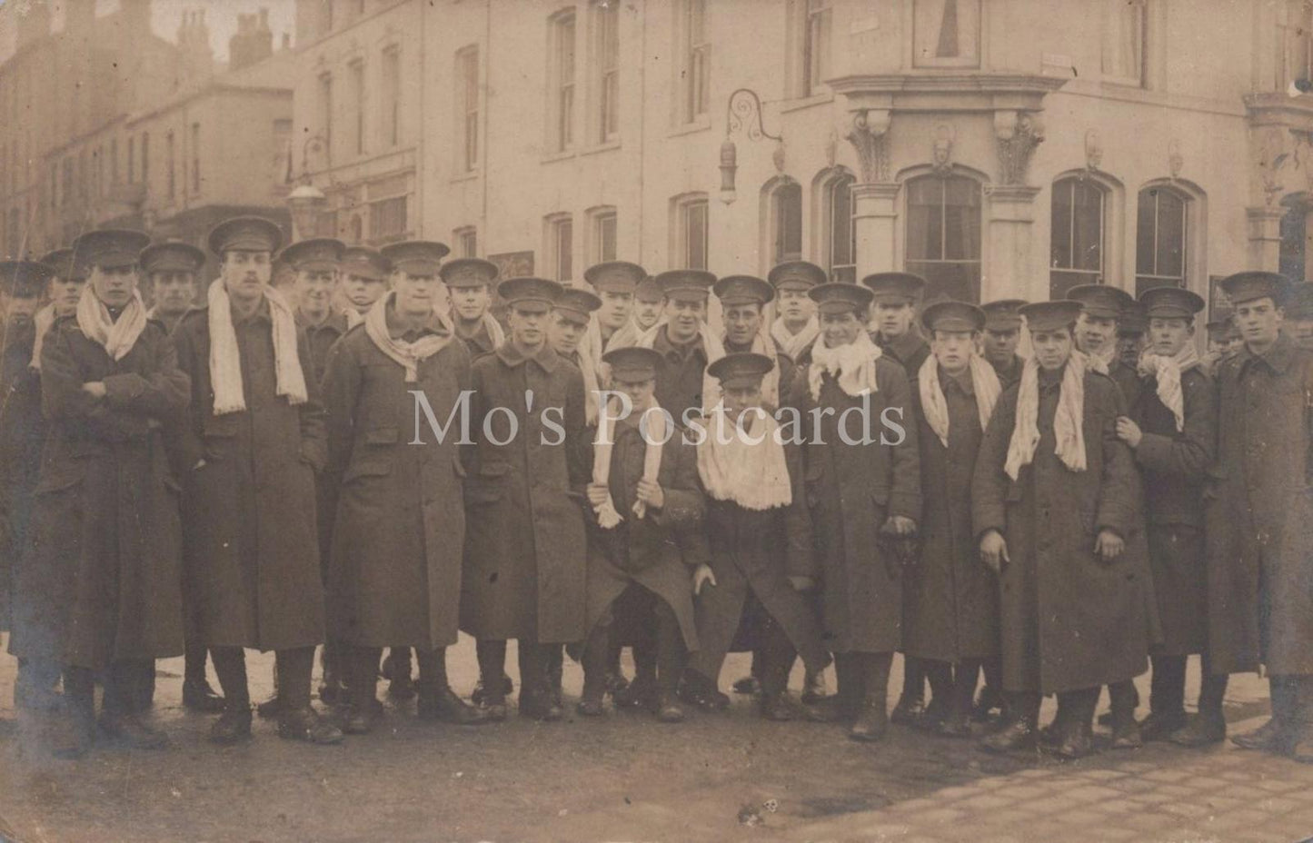 Military Postcard - British Servicemen, Group of Soldiers, WW1 Era XT128
