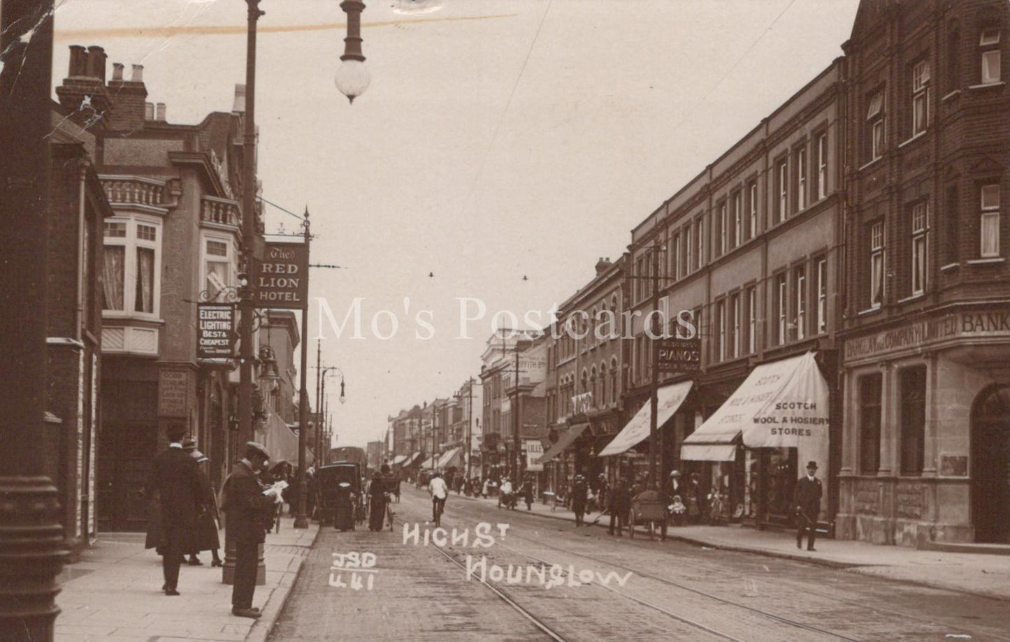 London Postcard - Hounslow High Street  XT106