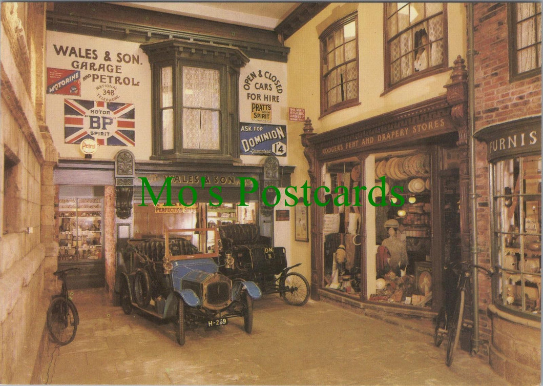 Yorkshire Postcard-York Castle Museum,Half Moon Court,Colibri Motor Car RR15507