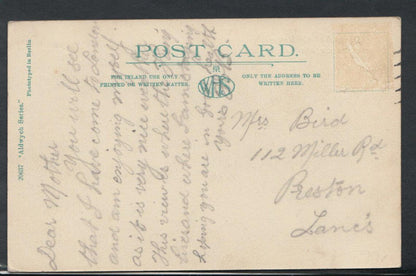 London Postcard - Queen Victoria Memorial Showing Buckingham Palace  RS9949