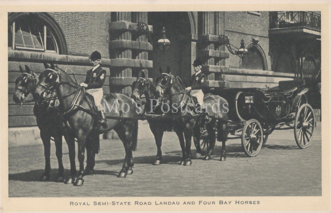 Royalty Postcard -Semi-State Road Landau, The Royal Mews, Buckingham Palace XT92
