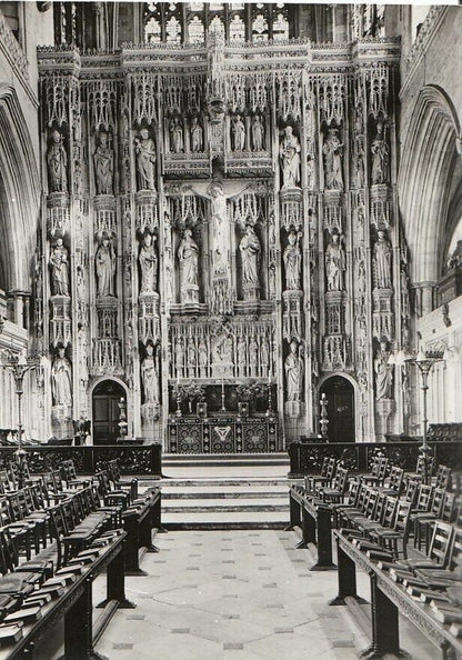 Hampshire Postcard - Winchester Cathedral, The Great Screen  AB310