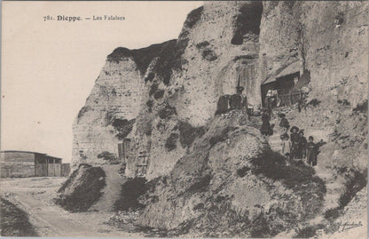 France Postcard: Dieppe Les Falaises, Chalk Cliffs Cave Dwellings 1900's XT5176