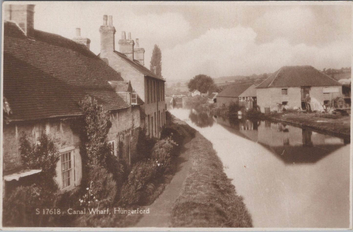 Berkshire Postcard: Canal Wharf Hungerford, Denford Mill Buildings, RPPC XT3897