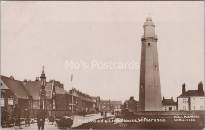 Yorkshire Postcard: Hull Road Lighthouse Withernsea, Miles 1912 XT3655