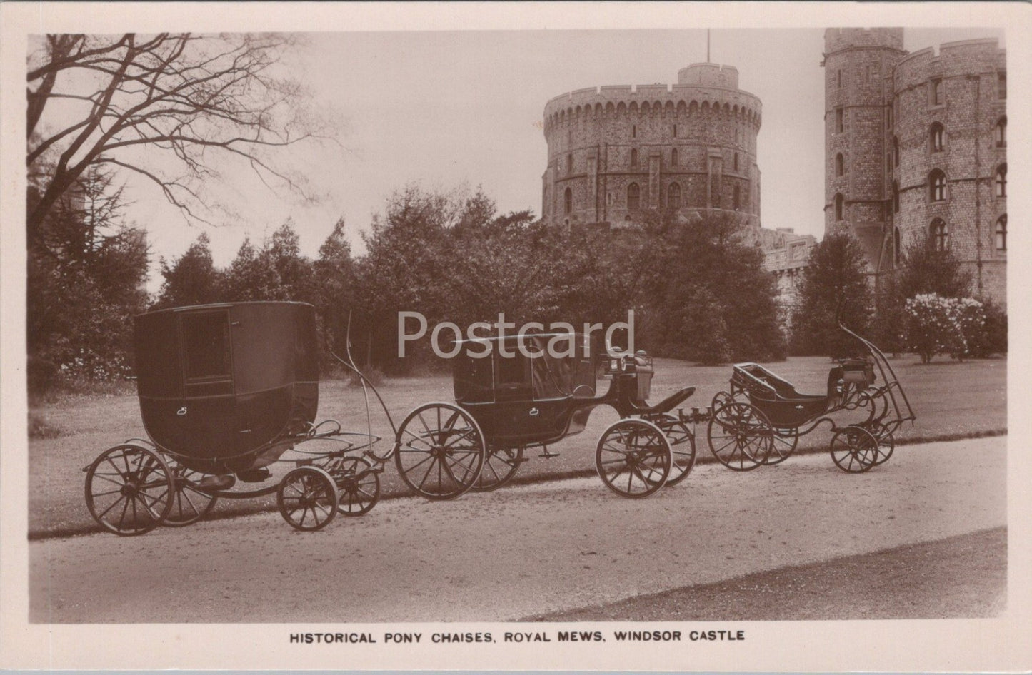 Berkshire Postcard:Windsor Castle Royal Mews Pony Chaises Car RPPC 1930's XT4273