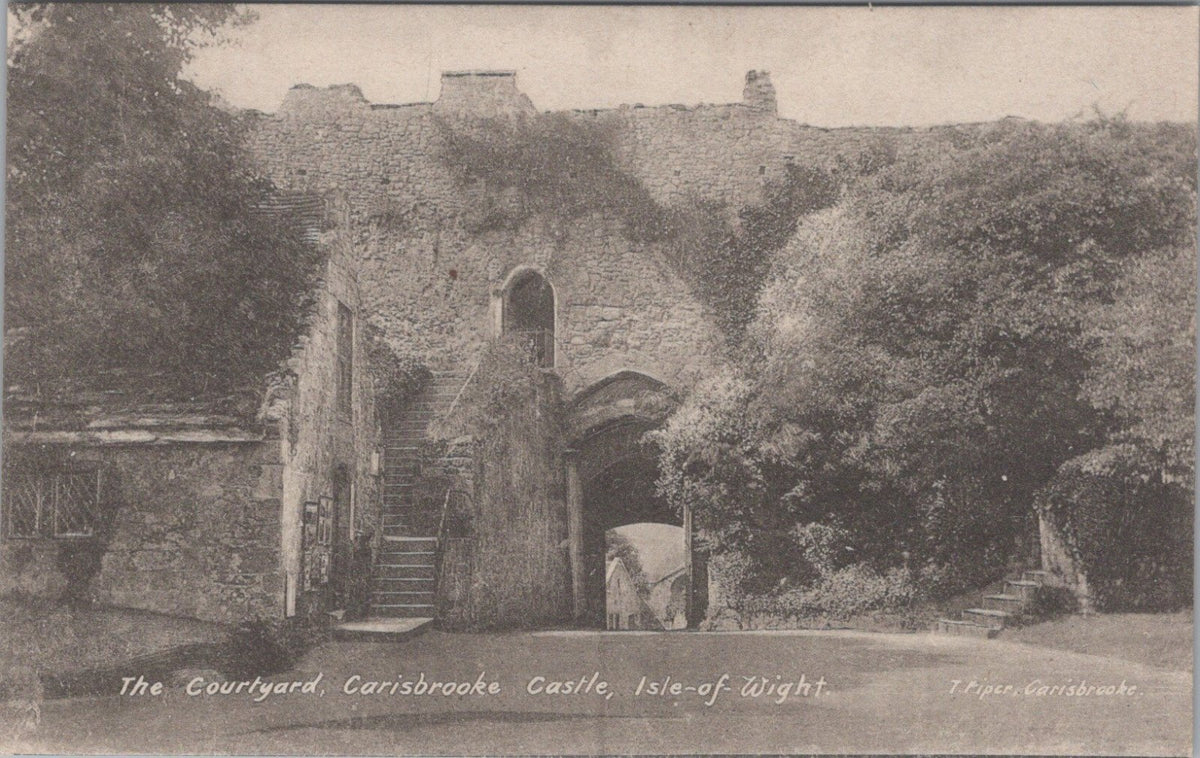Isle Of Wight Postcard: Carisbrooke Castle, The Courtyard Ruins  XT5304