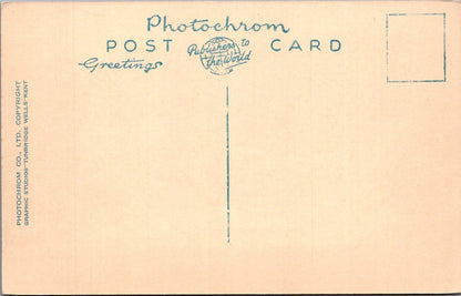 Cumbria Postcard: Grange-Over-Sands War Memorial Ornamental Gardens Pond XT3487