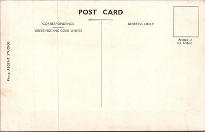 Somerset Postcard: County Hotel Taunton, Historic Street Frontage 1950's XT5518