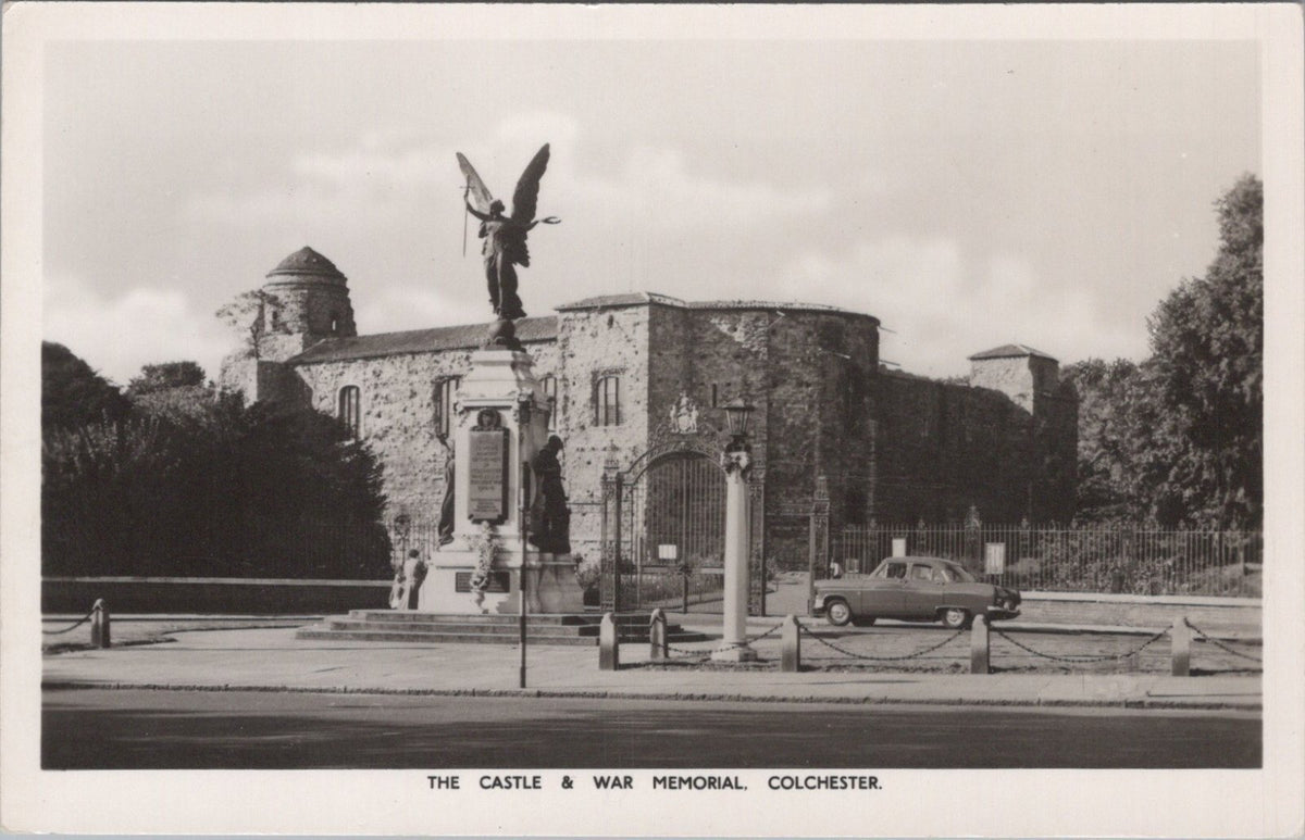 Essex Postcard: Colchester Castle Park War Memorial Car 1960's XT5070