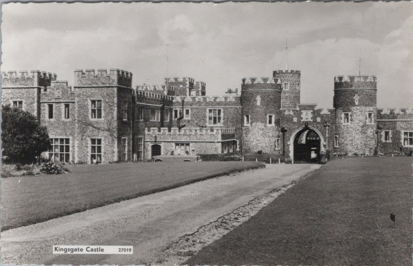 Kent Postcard: Kingsgate Castle Broadstairs, Gatehouse Grounds, RPPC XT3898