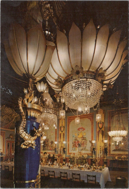 Sussex Postcard:Brighton Royal Pavilion Banqueting Room Chandeliers 1970s XT5126