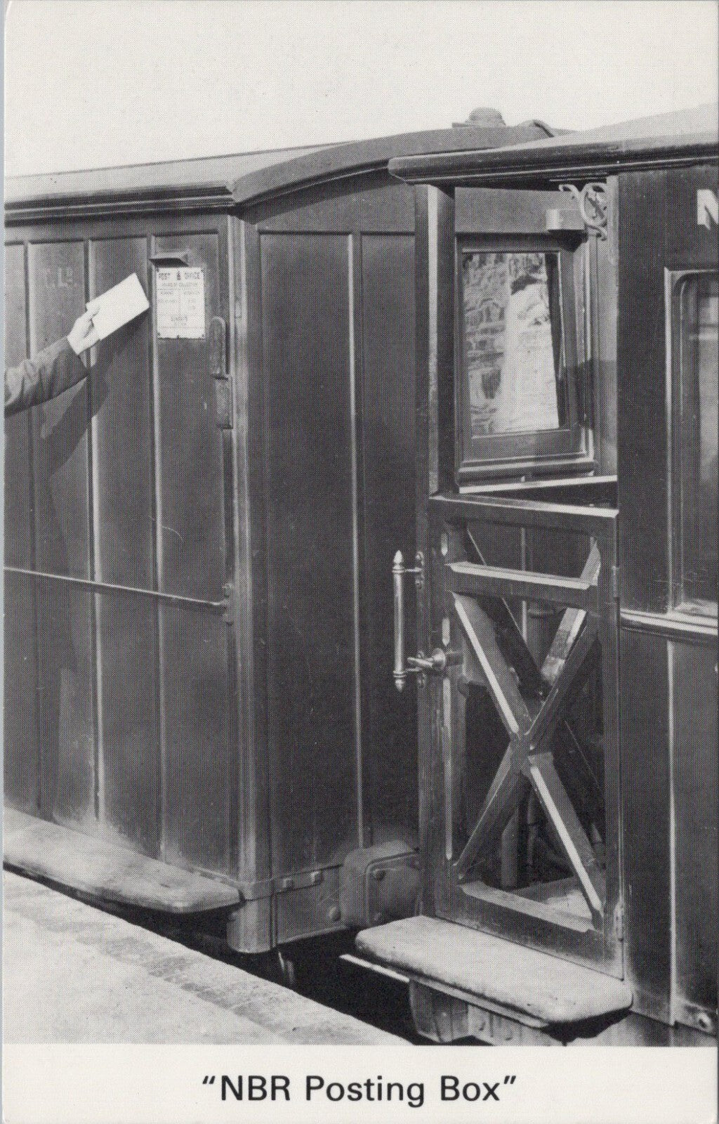 Postal History Postcard: NBR Posting Box North British Railway Train Van XT4596