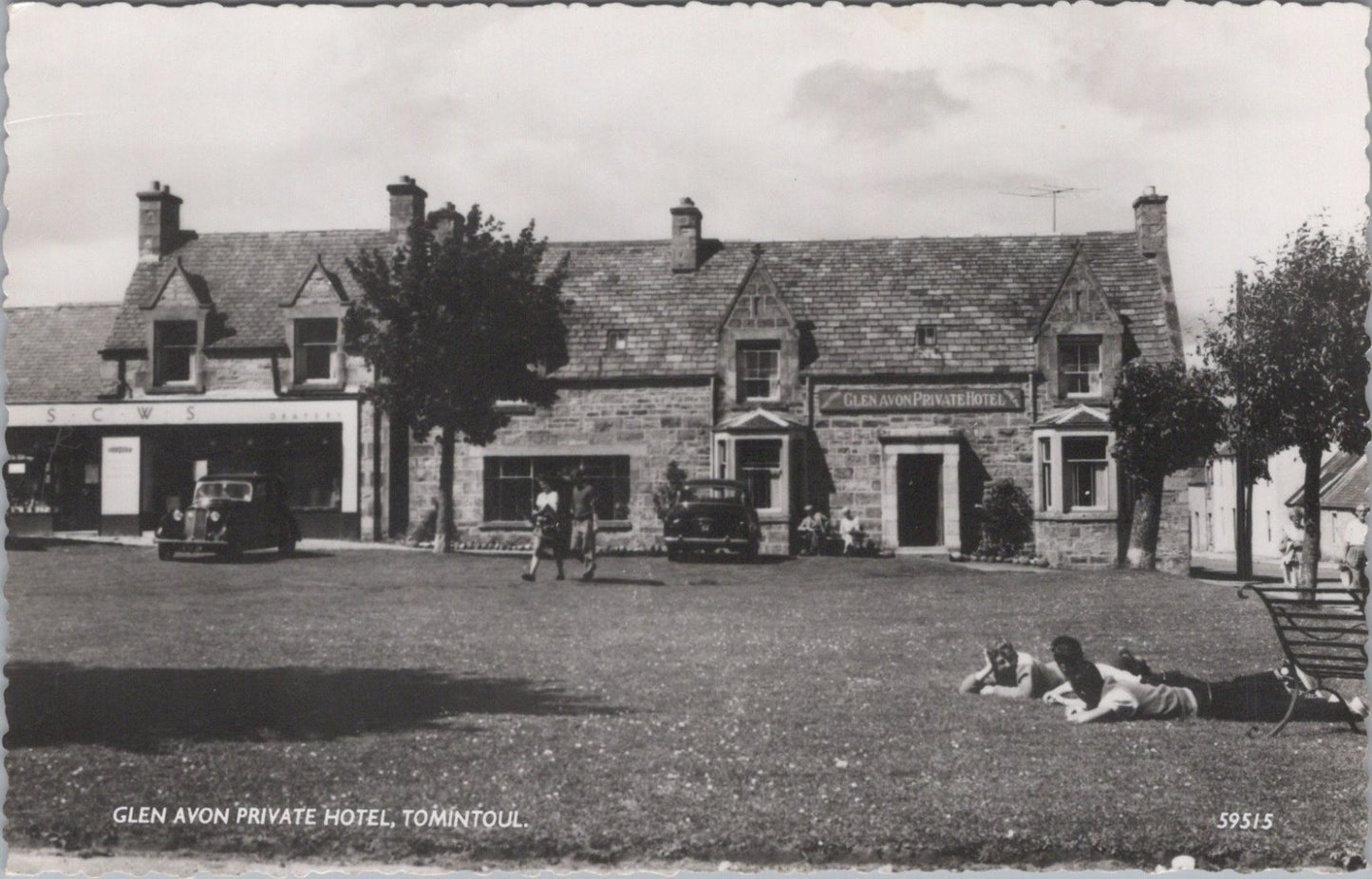 Banffshire Postcard: Glen Avon Private Hotel Tomintoul, 1950's, RPPC XT3915