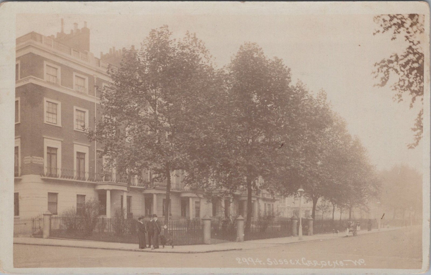 London Postcard: Sussex Gardens Corner Spring Street, Bell's Series, 1905 XT3893