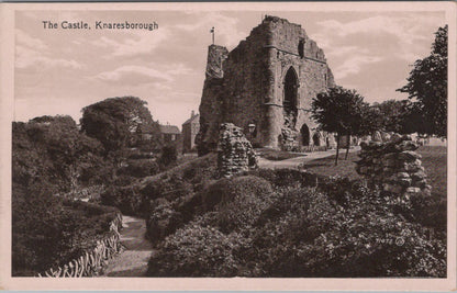 Yorkshire Postcard: The Castle Knaresborough Ruined Keep Grounds 1920s XT5014