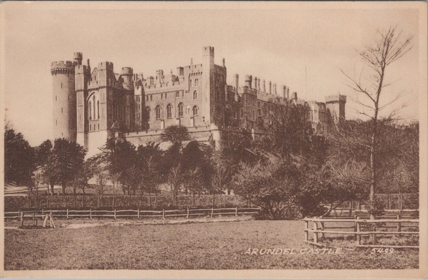 Sussex Postcard: Arundel Castle Exterior View, Keep, Towers, Grounds  XT3567