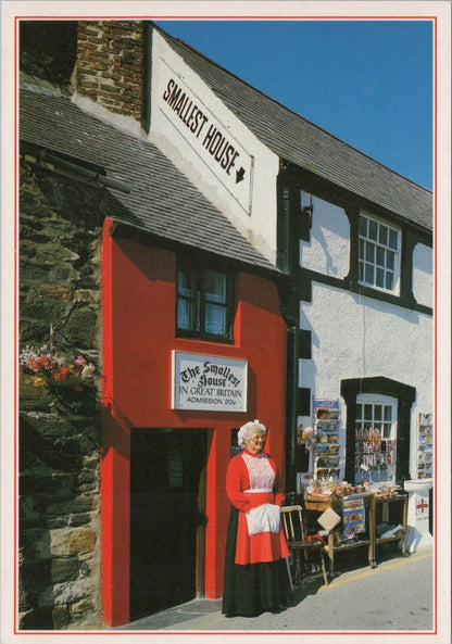 Caernarvonshire Postcard: Smallest House In Great Britain Conwy 1990s XT5148