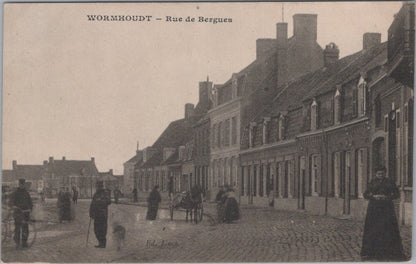 France Postcard: Wormhoudt Rue de Bergues, Street Cart Brick Town 1910's XT5170