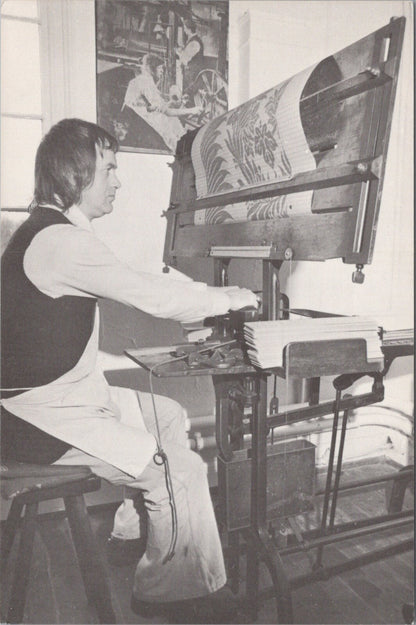 Essex Postcard: Castle Hedingham Handloom Weavers Jacquard Card Cutting XT4088