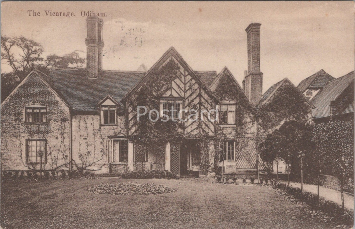 Hampshire Postcard: Odiham The Vicarage Historic Timbered House Building  XT5077