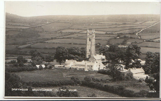 Devon Postcard - Dartmoor, Widdecombe in The Moor - Real Photograph  A8593