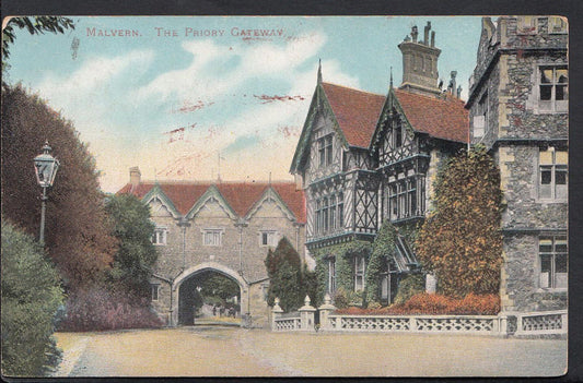 Worcestershire Postcard - Malvern - The Priory Gateway    RS1396