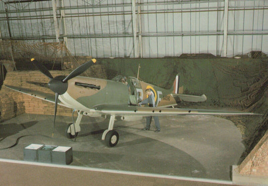 Military Aviation Postcard-Vickers Armstrong Supermarine Spitfire Aeroplane RRR5