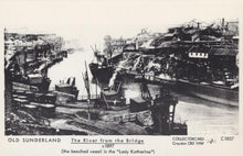 Load image into Gallery viewer, Co Durham Postcard - Old Sunderland, The River From The Bridge c1897 - XT8
